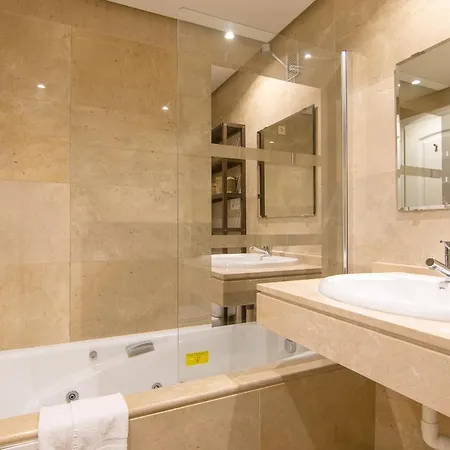 2114-apt With Terrace With Pool View Apartment